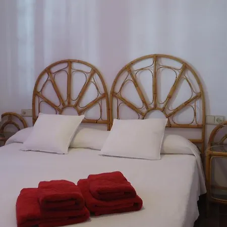 Es Castell 1 5 By Som Menorca * フォルネイス